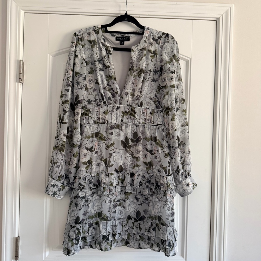 Laundry By Shelli Segal Gray Floral Long Sleeve Dress